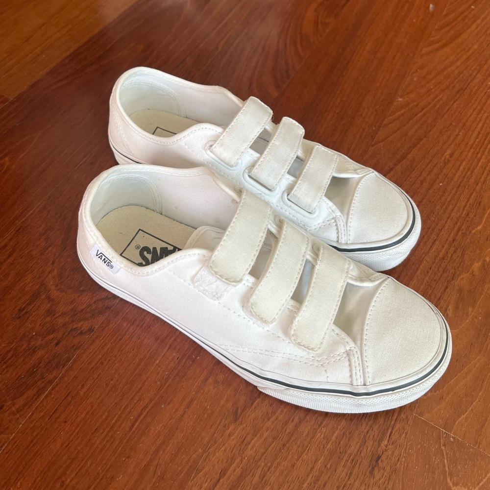 Vans sneakers (6M/7.5W)
